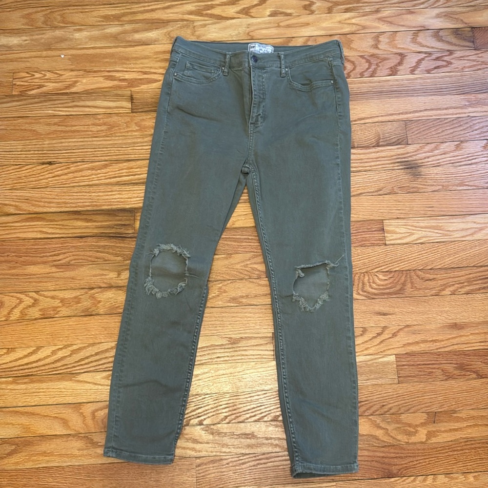 Free people skinny green jeans. Size 31